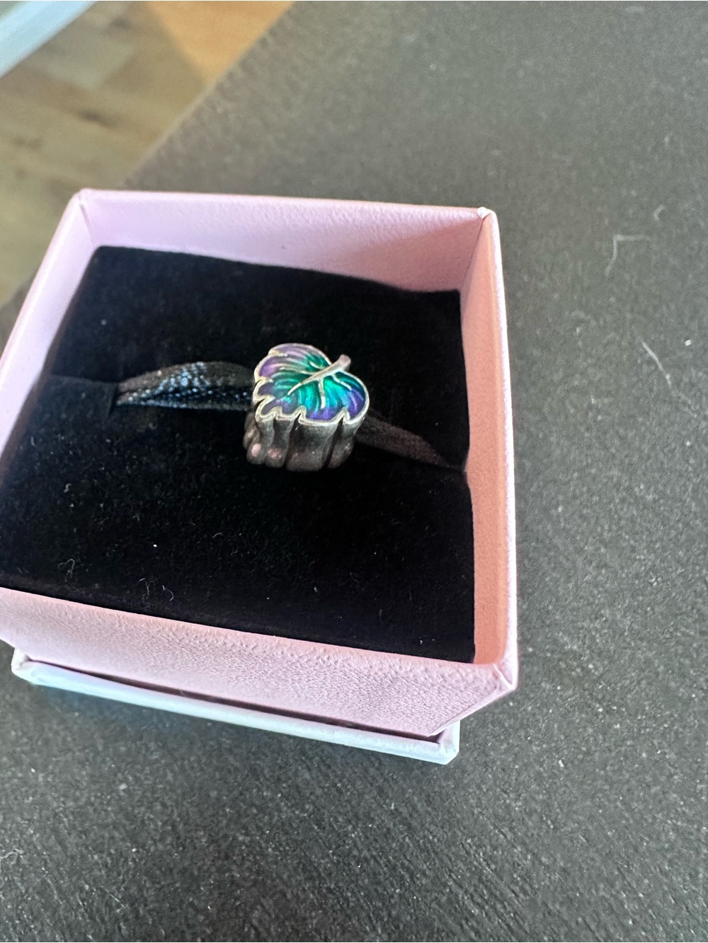 Authentic Pandora Green Monstera Leaf Charm 925 - Picture 2 of 3